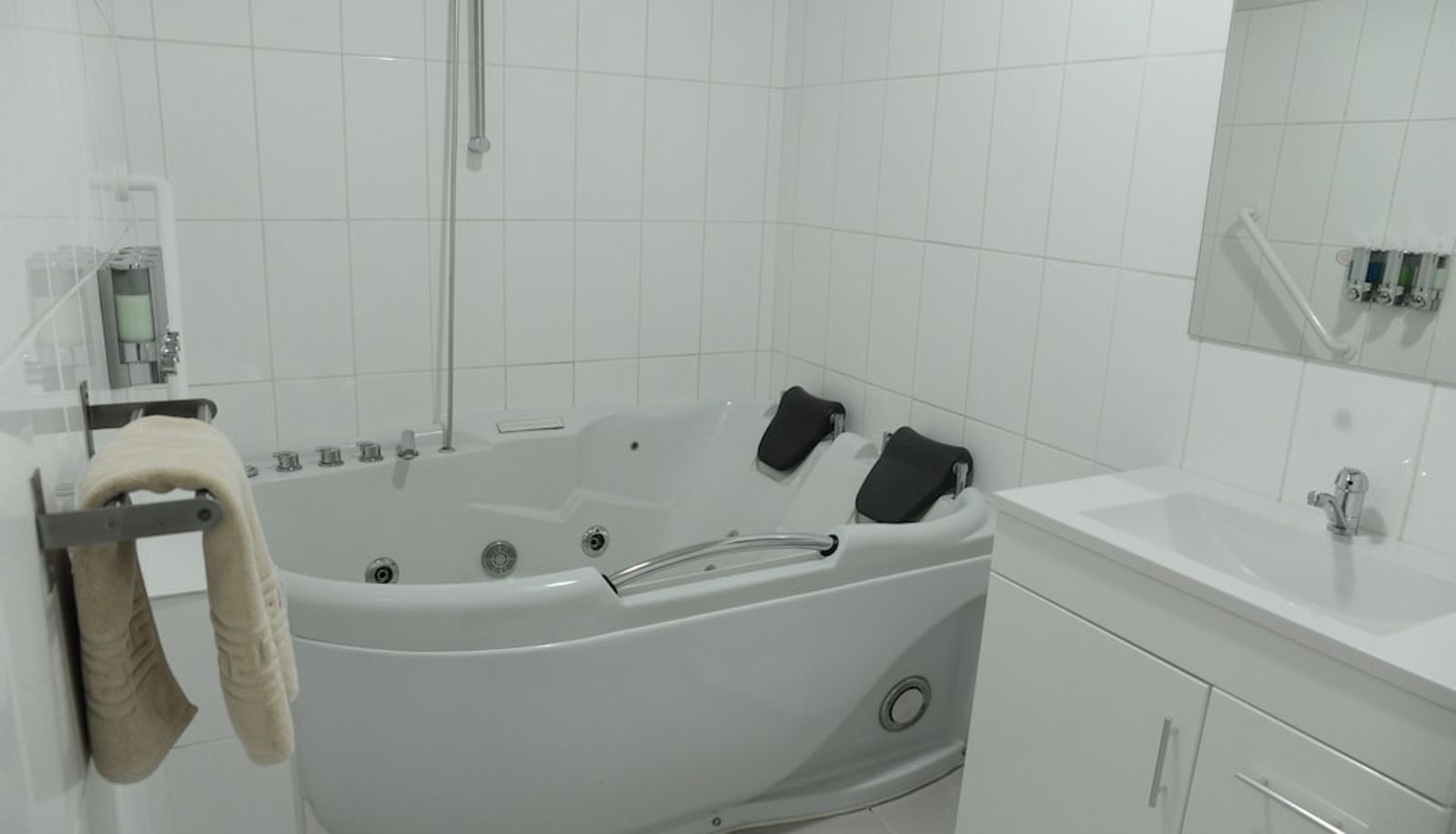 Salle de bain - Norwood House Motel & Reception Centre
