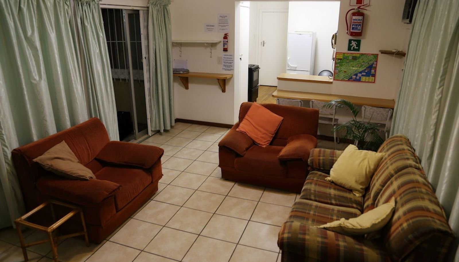 Hall - Clinch Self Catering