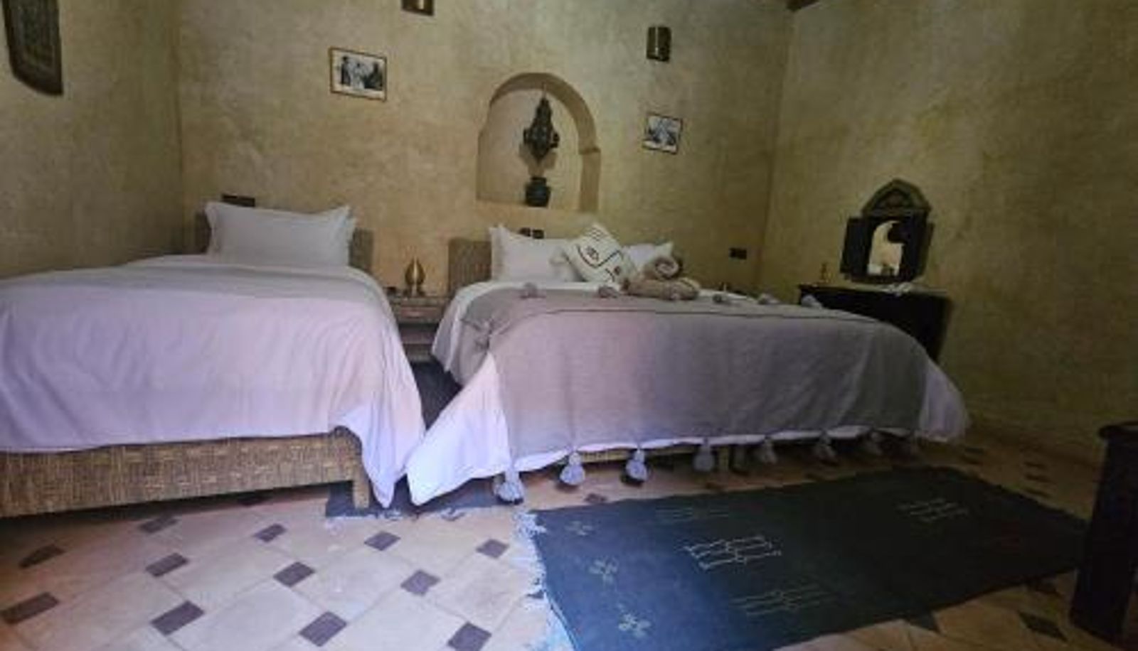 Dreibettzimmer - Kasbah La Cigogne