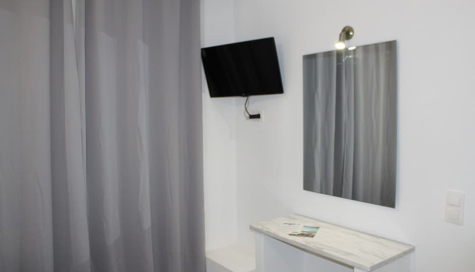 Info - Zeus Hotel