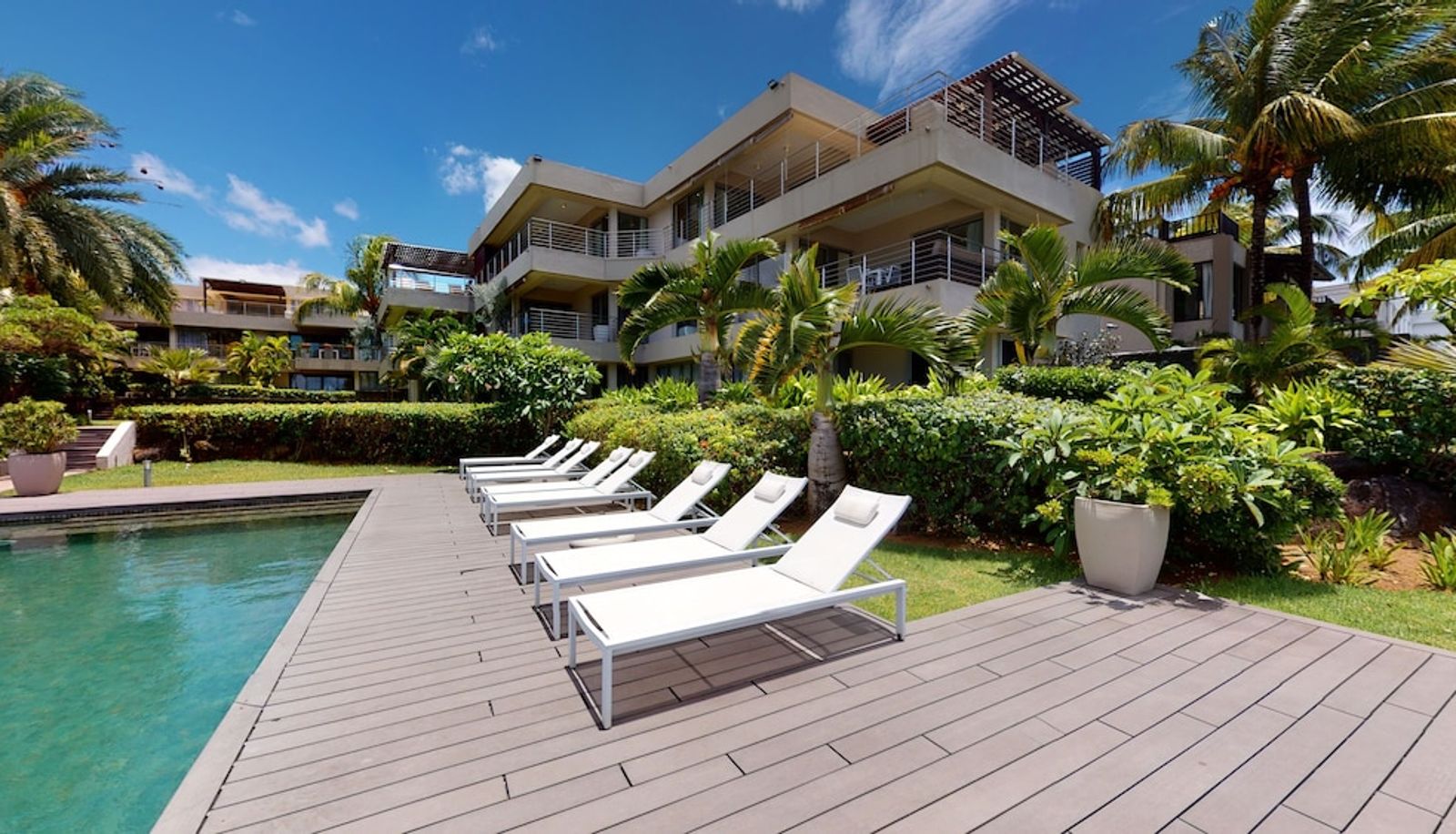 Zwembad - Bon Azur Beachfront Suites & Penthouses with LOV