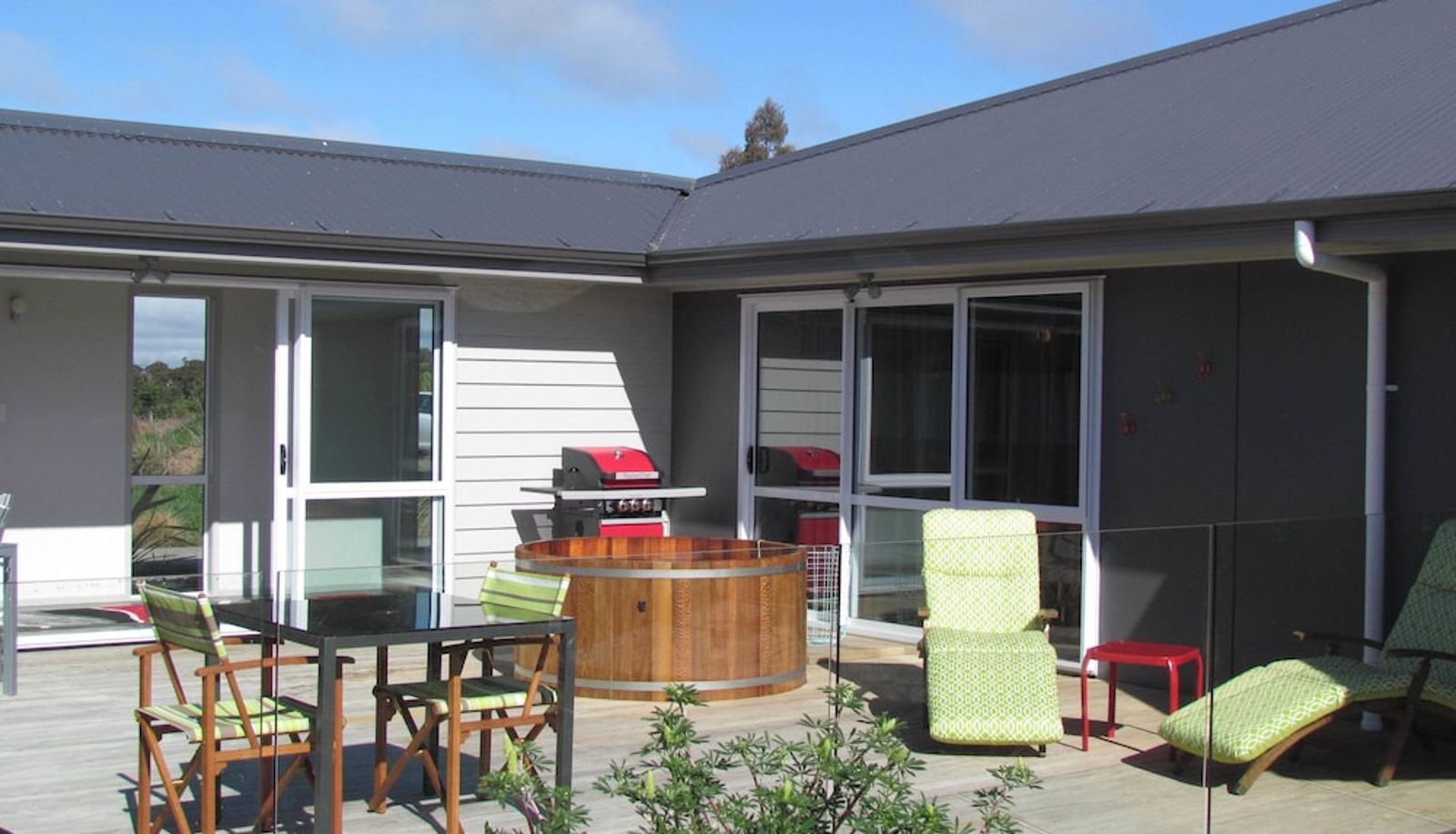 Pool - Tongariro Suites at The Rocks