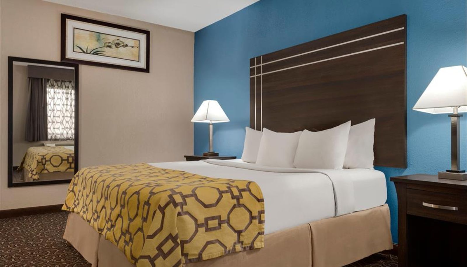 Zimmer - Baymont by Wyndham Muncie Near Ball State University