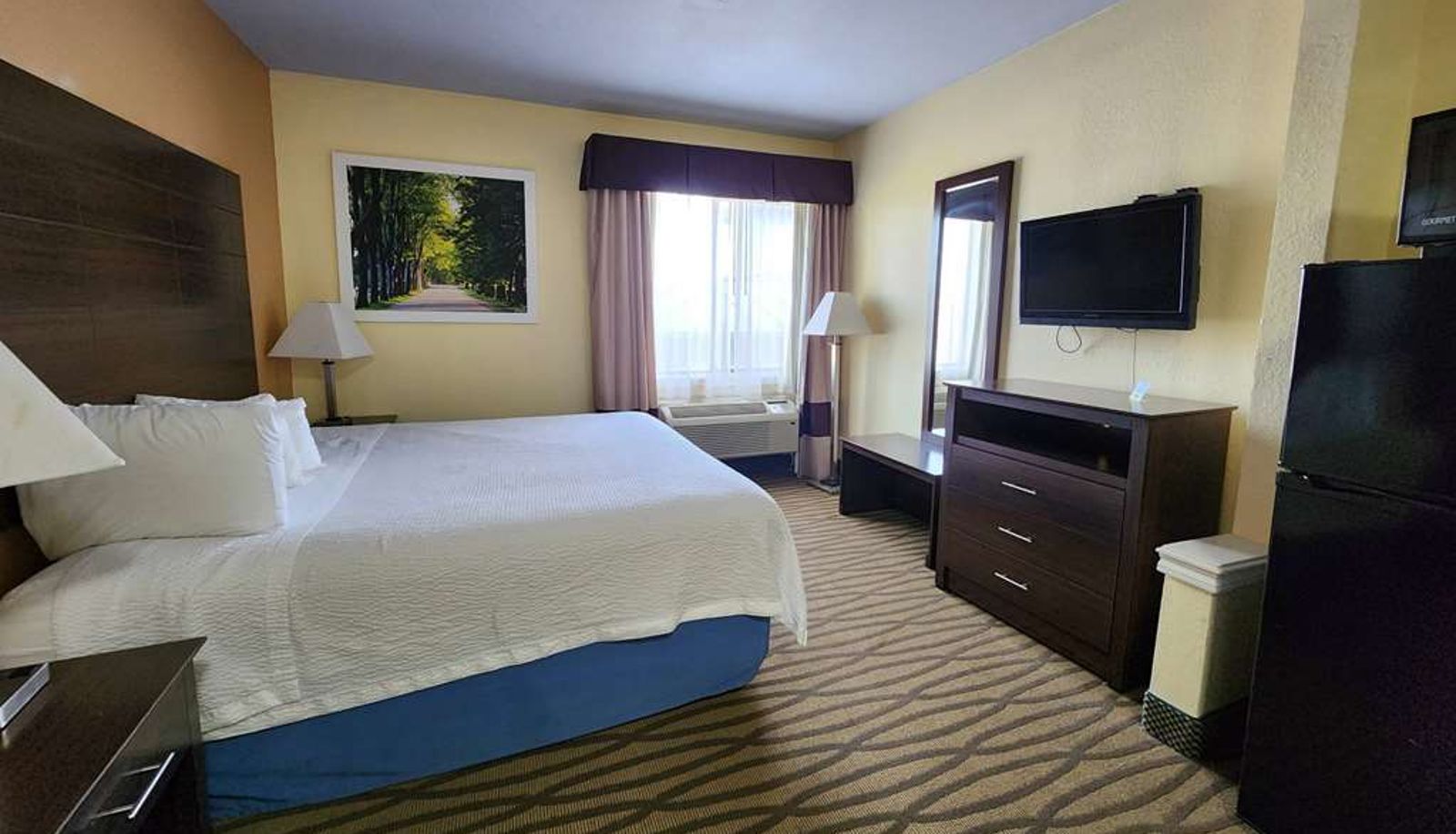 Zimmer - Days Inn & Suites by Wyndham Pasadena