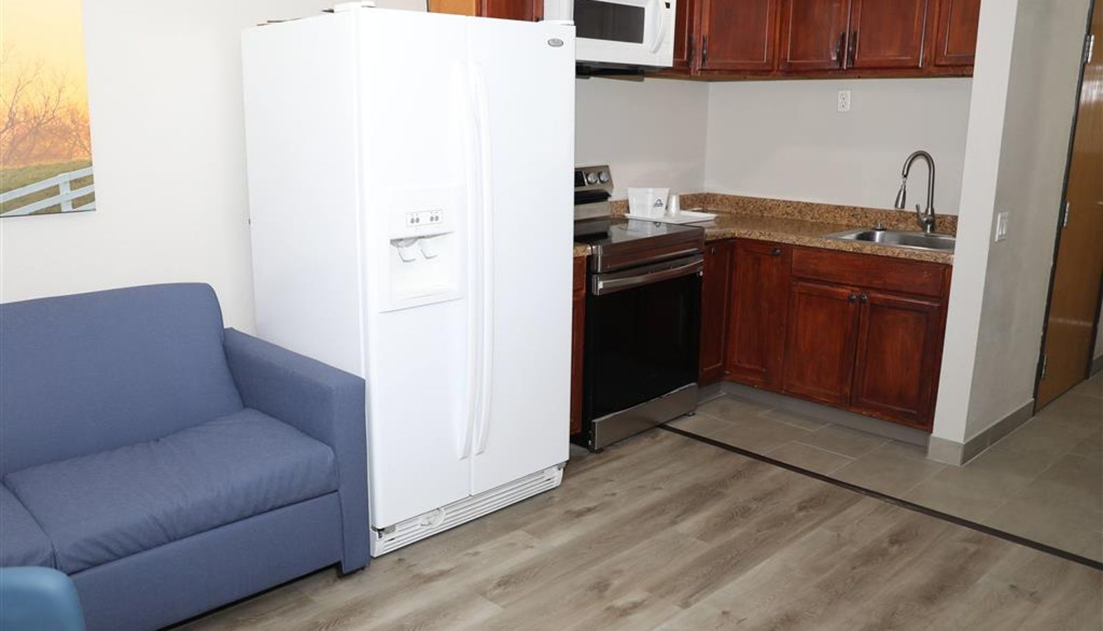 Room - Days Inn & Suites by Wyndham San Antonio North/Stone Oak