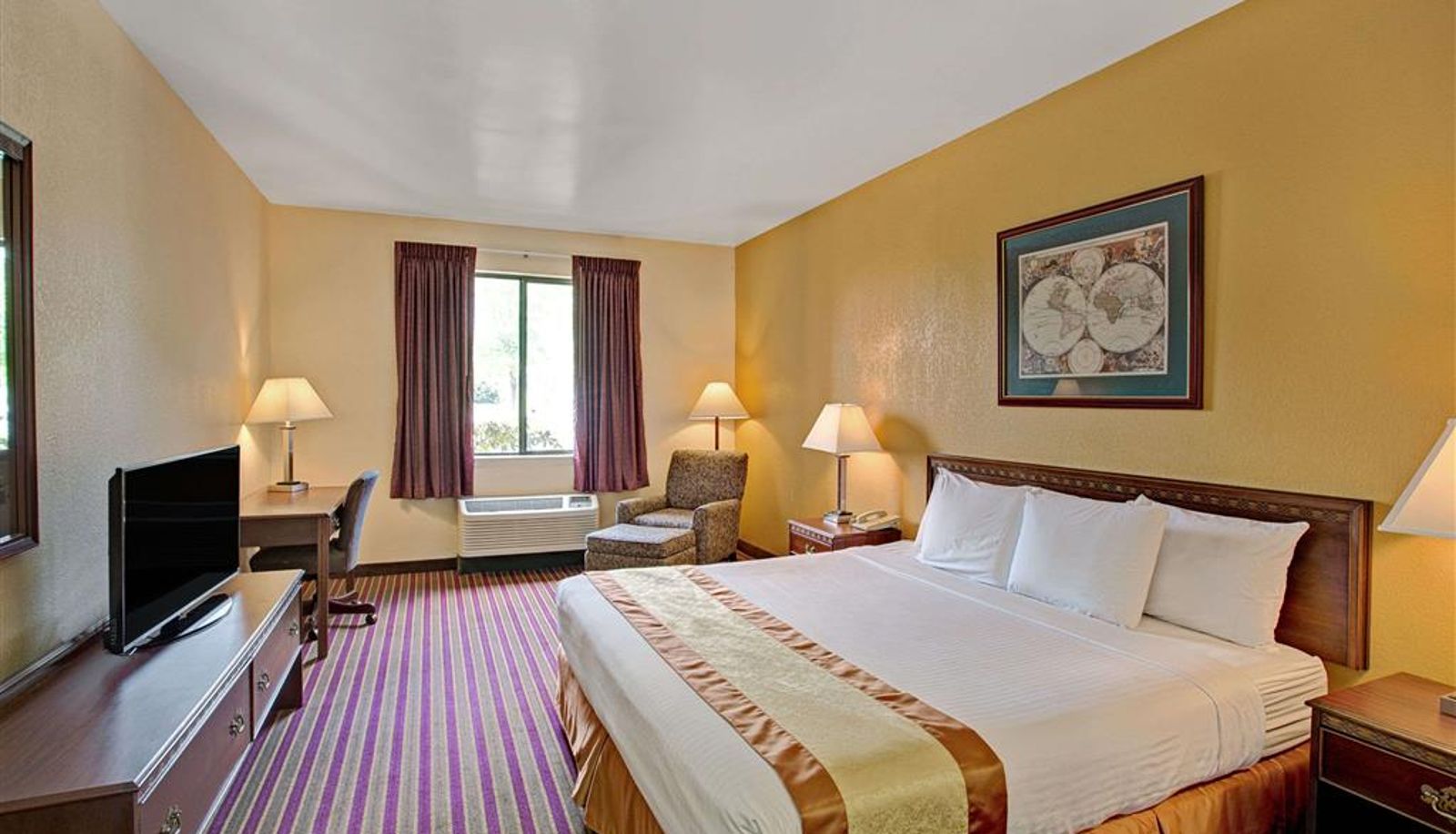 Camera - Days Inn & Suites by Wyndham Hickory