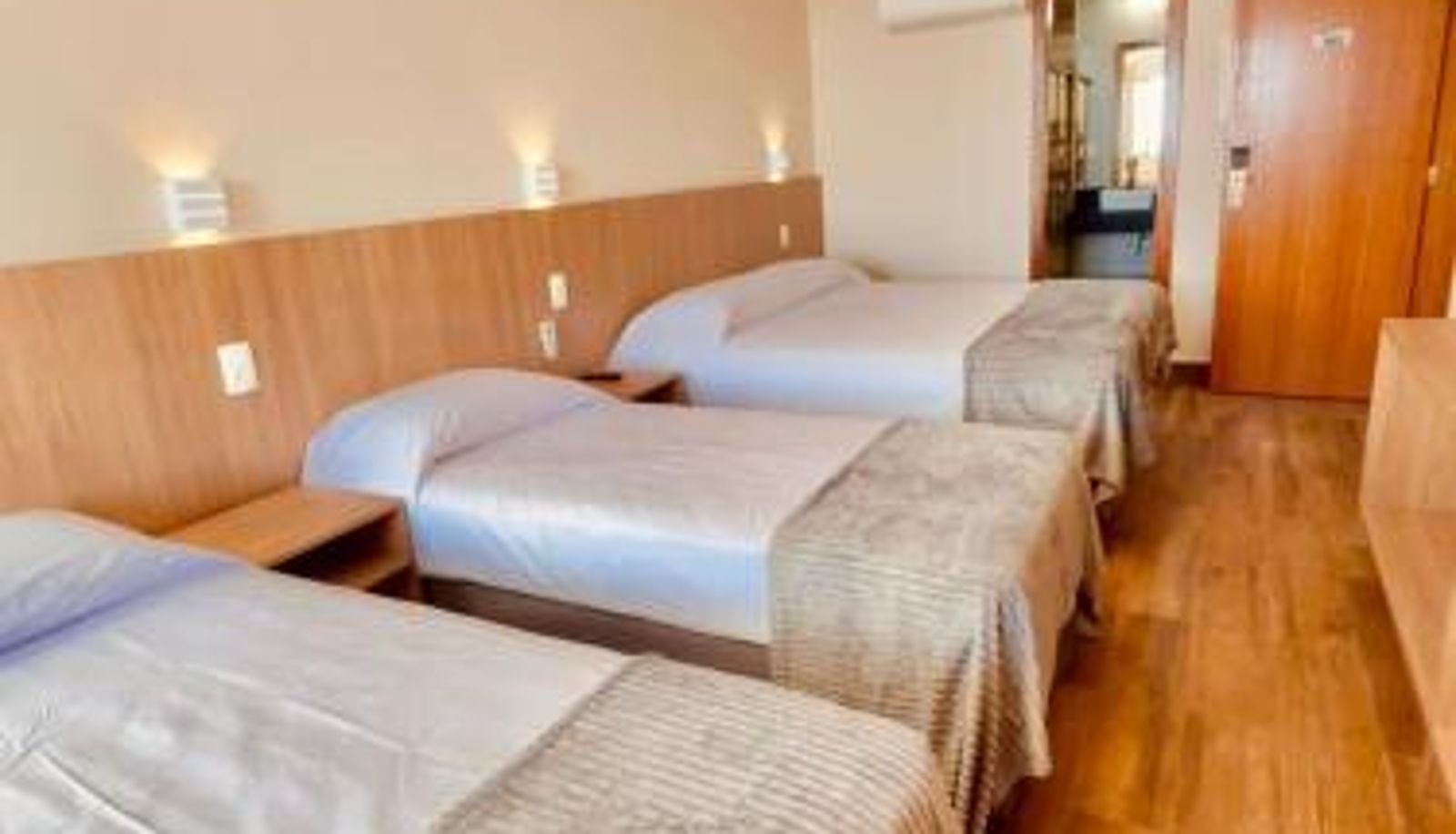 Zimmer - Hit Hotel