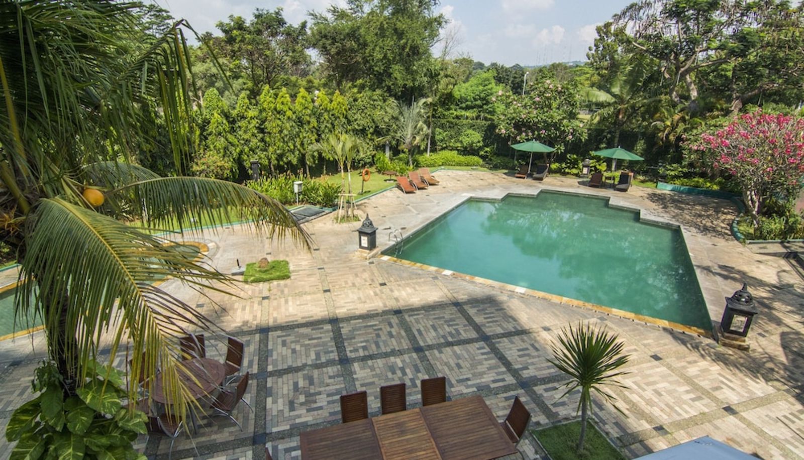 Pool - Grand Candi Hotel