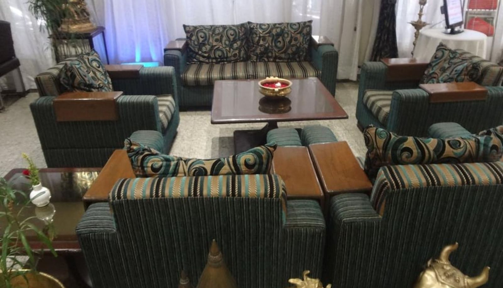 Hall - Hotel Midtown Pritam