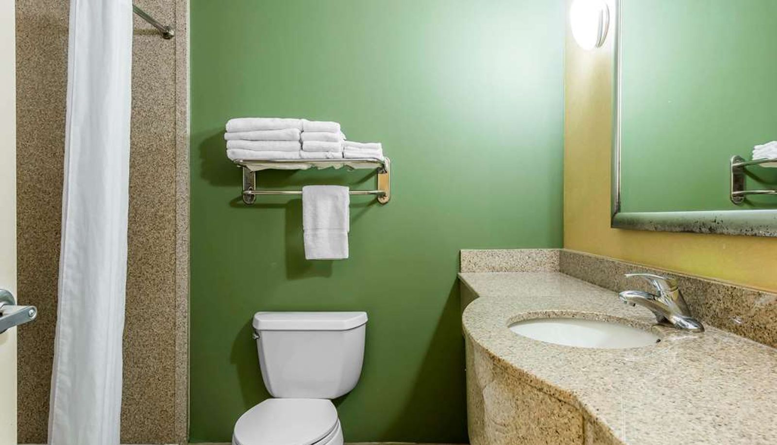 Camera - Sleep Inn & Suites University/Shands
