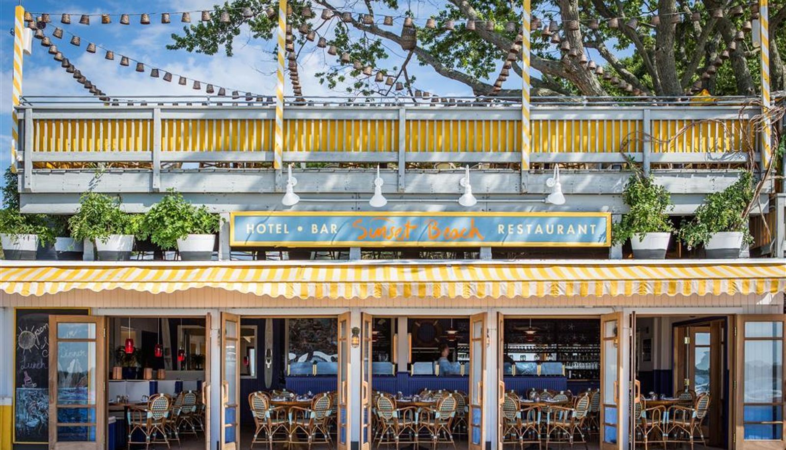 Restaurant - Sunset Beach