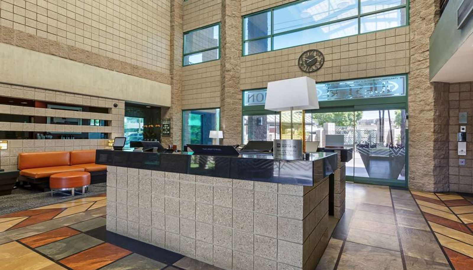 Lobby - Best Western Plus Sundial