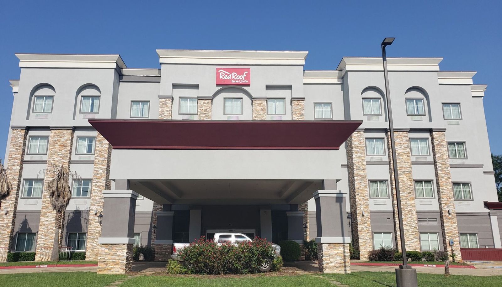 Info - Red Roof Inn & Suites Longview