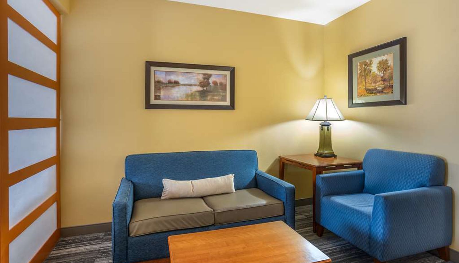 Room - Best Western Plus University Park Inn & Suites