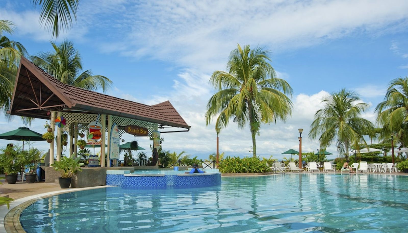 Pool - Flamingo By The Beach Penang