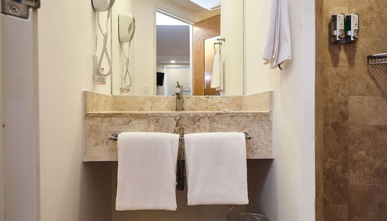 Habitación corporativa - ONE REYNOSA VALLE ALTO