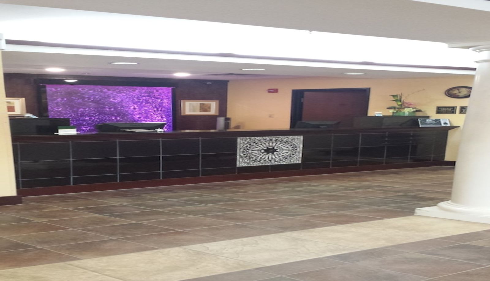Reception - Paradise Inn & Suites
