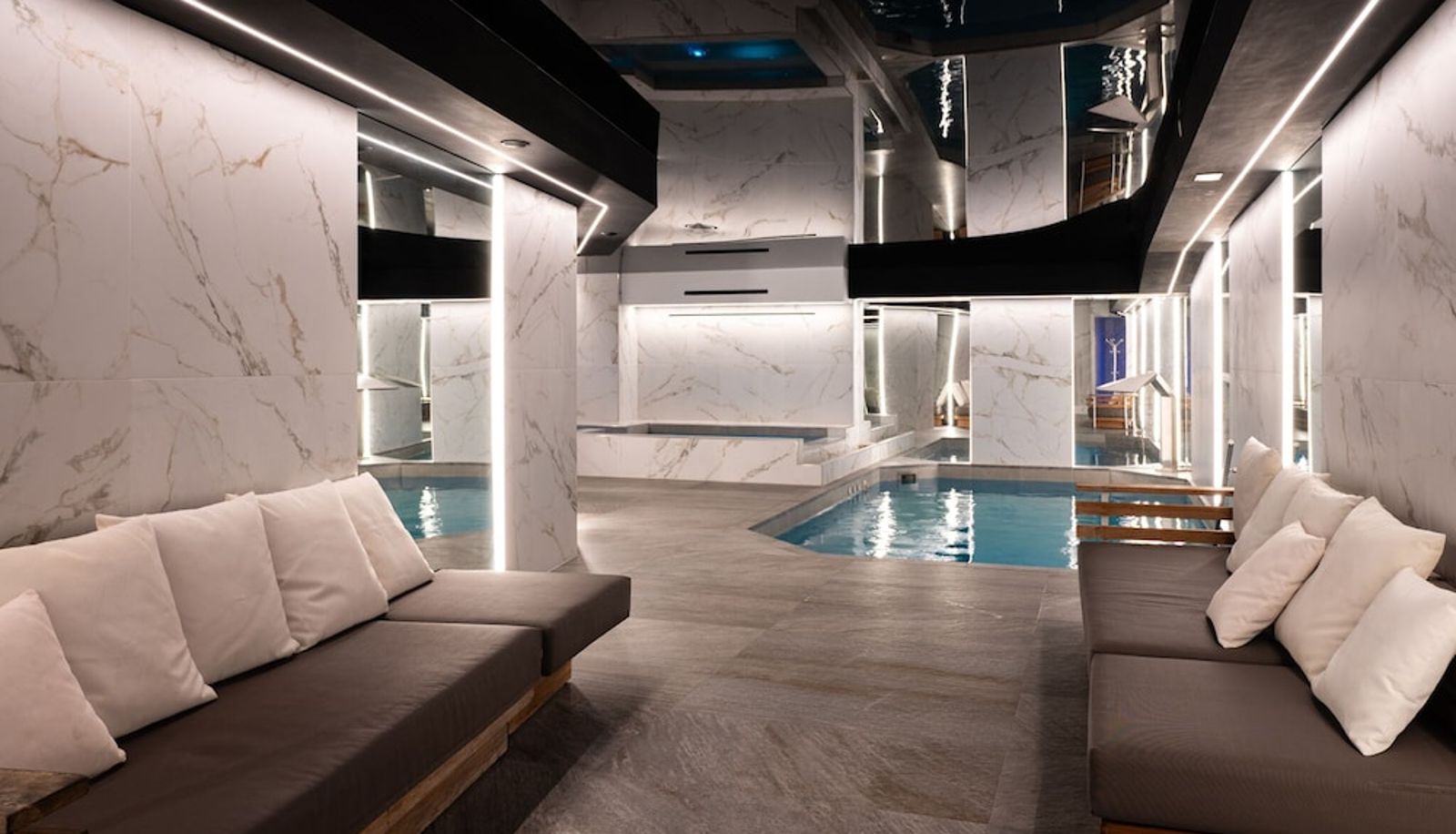 Piscina - Boutique Hotel Albana Real - Restaurants & Spa