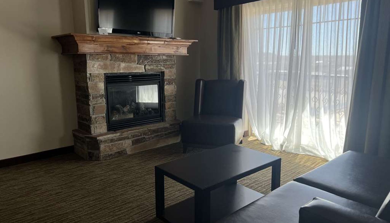 Suite - Best Western Plus Landmark Hotel