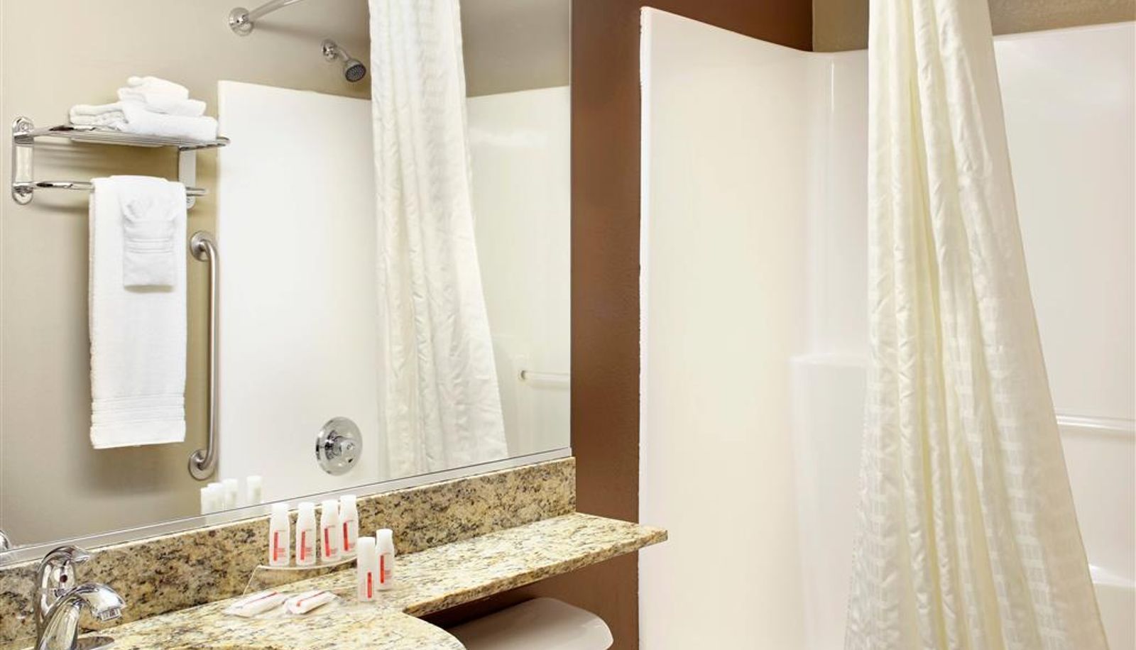Room - Microtel Inn & Suites by Wyndham St Clairsville/Wheeling