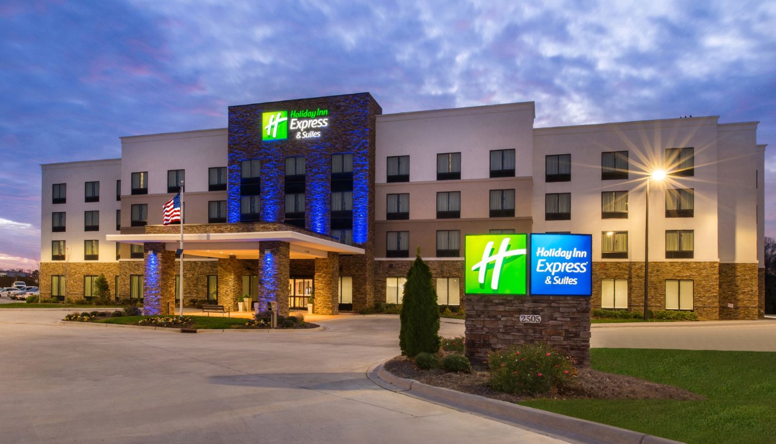 Info - Holiday Inn Express & Suites MONROE by IHG
