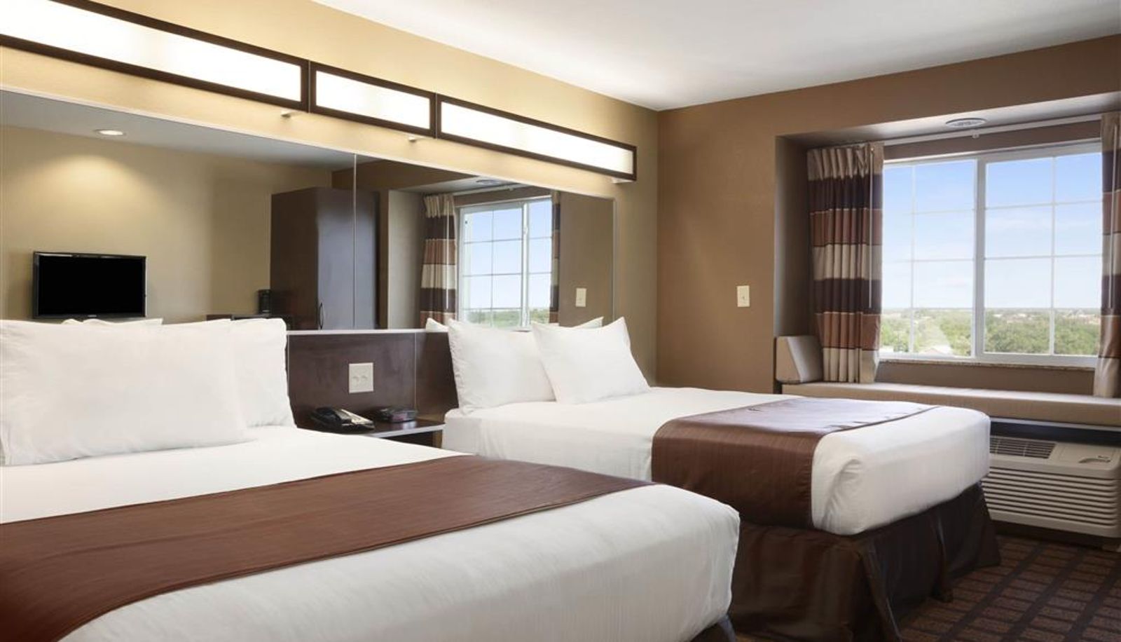 Room - Microtel Inn & Suites by Wyndham Pleasanton