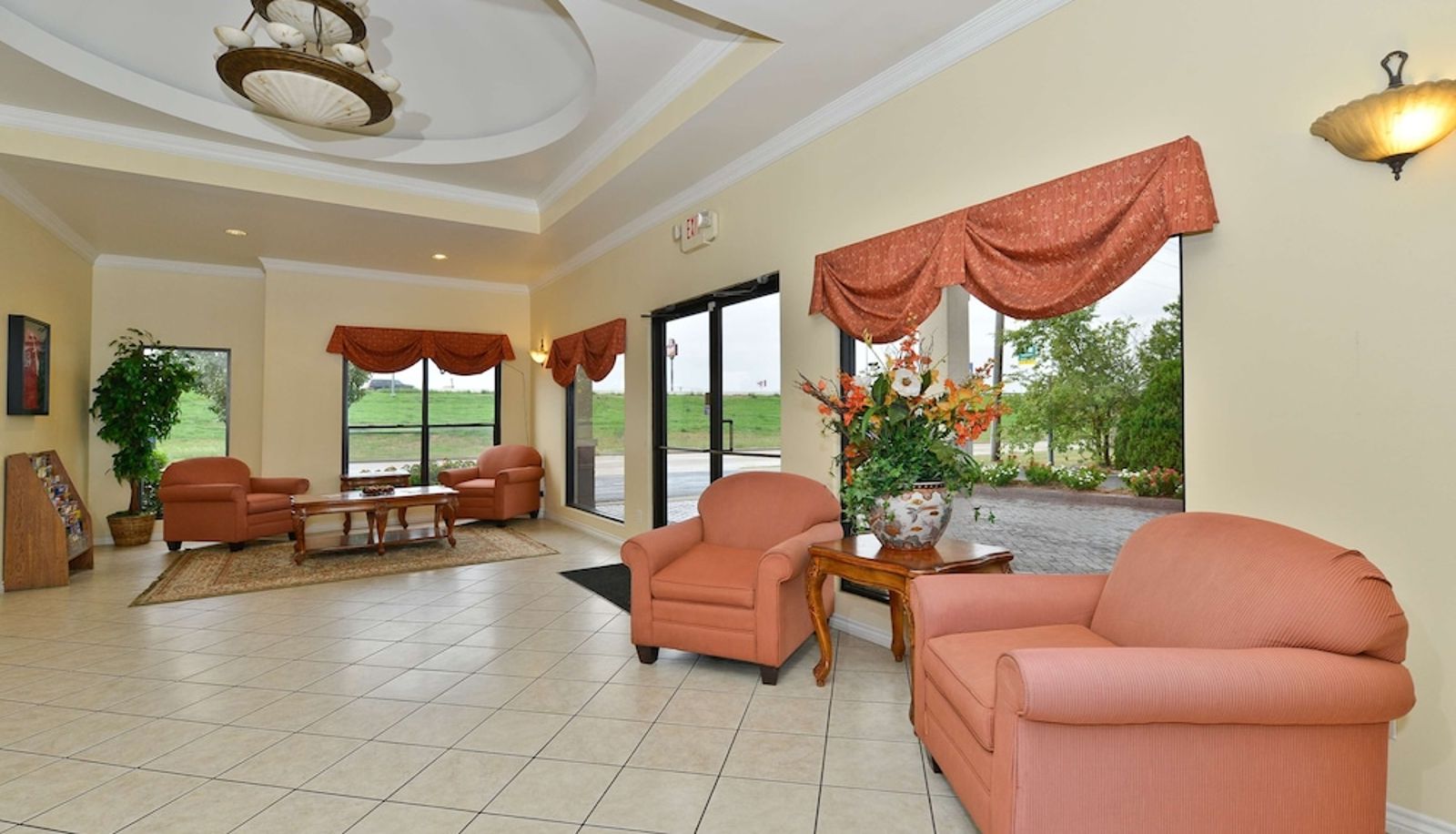 Lobby - Americas Best Value Inn Hillsboro