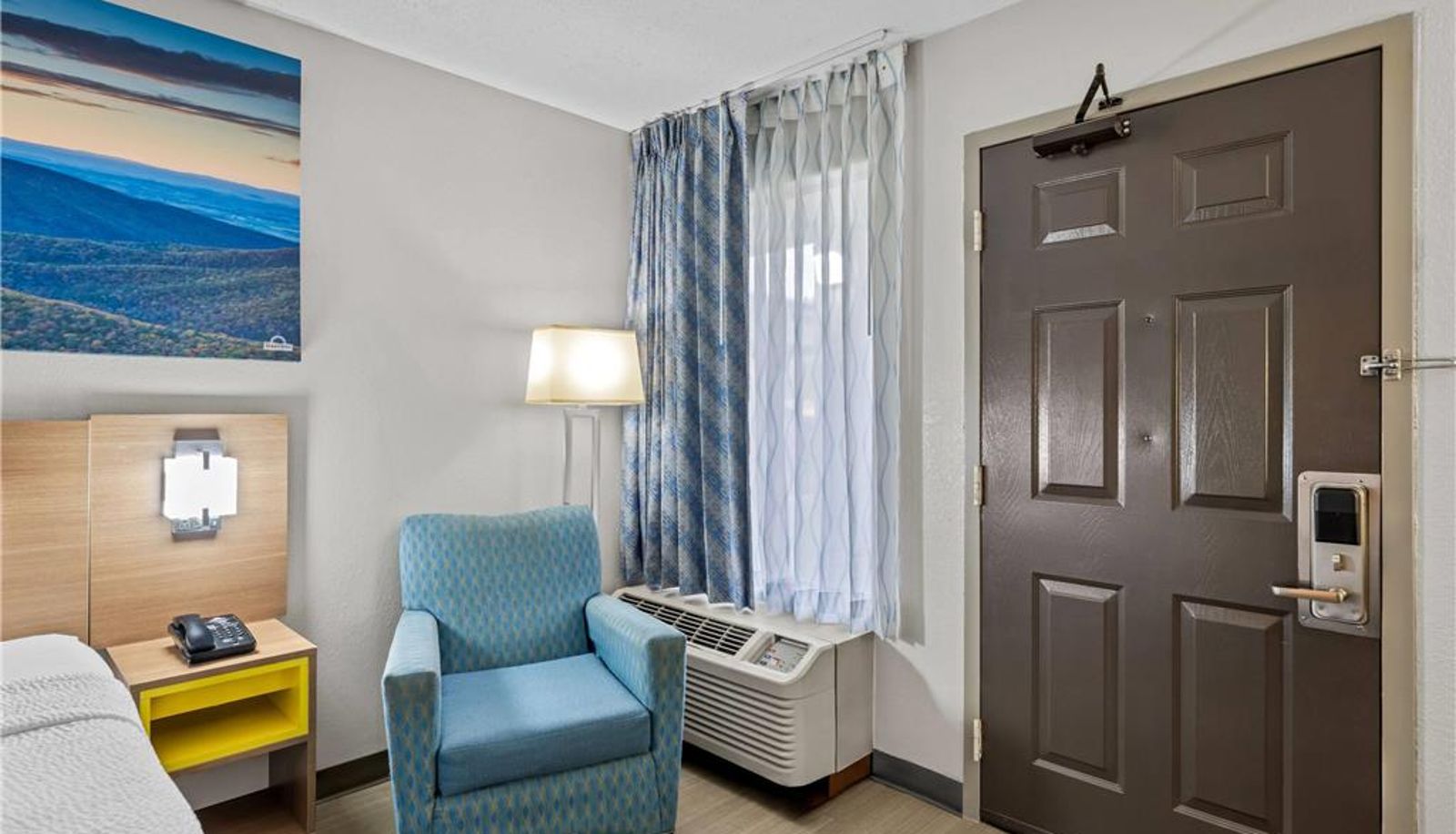 Zimmer - Days Inn by Wyndham Chattanooga/Hamilton Place