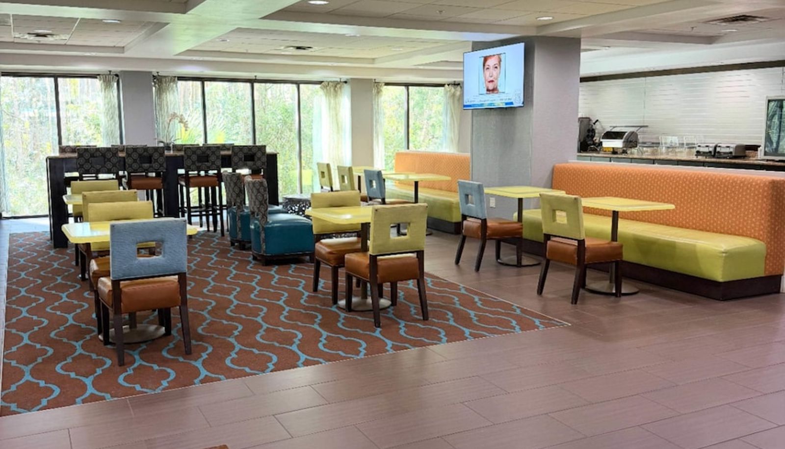 Breakfast room - Comfort Inn & Suites Tampa North I-75
