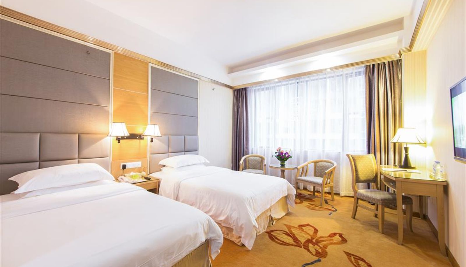 Zimmer - vienna hotel (Guangdong Zhanjiang Haibin Road Jinshawan Hotel) Haibin Avenue Branch(Domestic only)