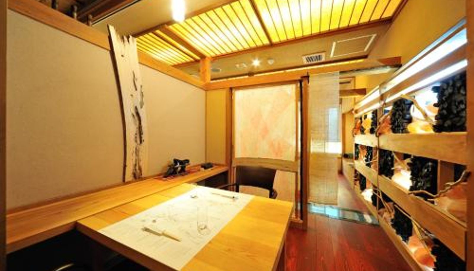 Frühstücksraum innerhalb des Restaurants - Ryokan Tanigawa