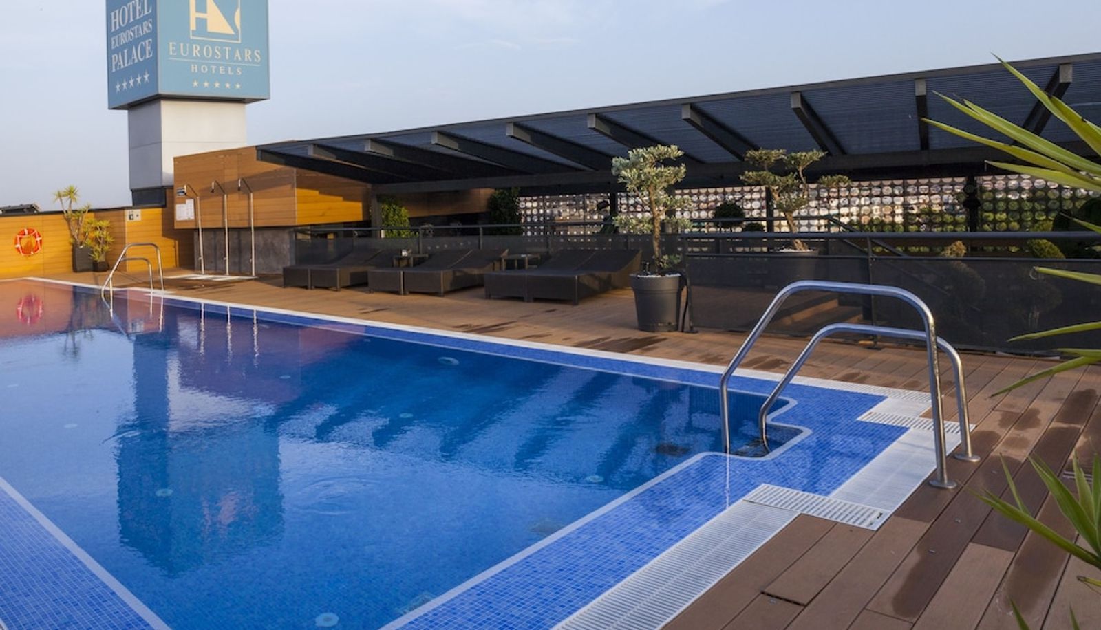 Pool - Eurostars Palace Hotel