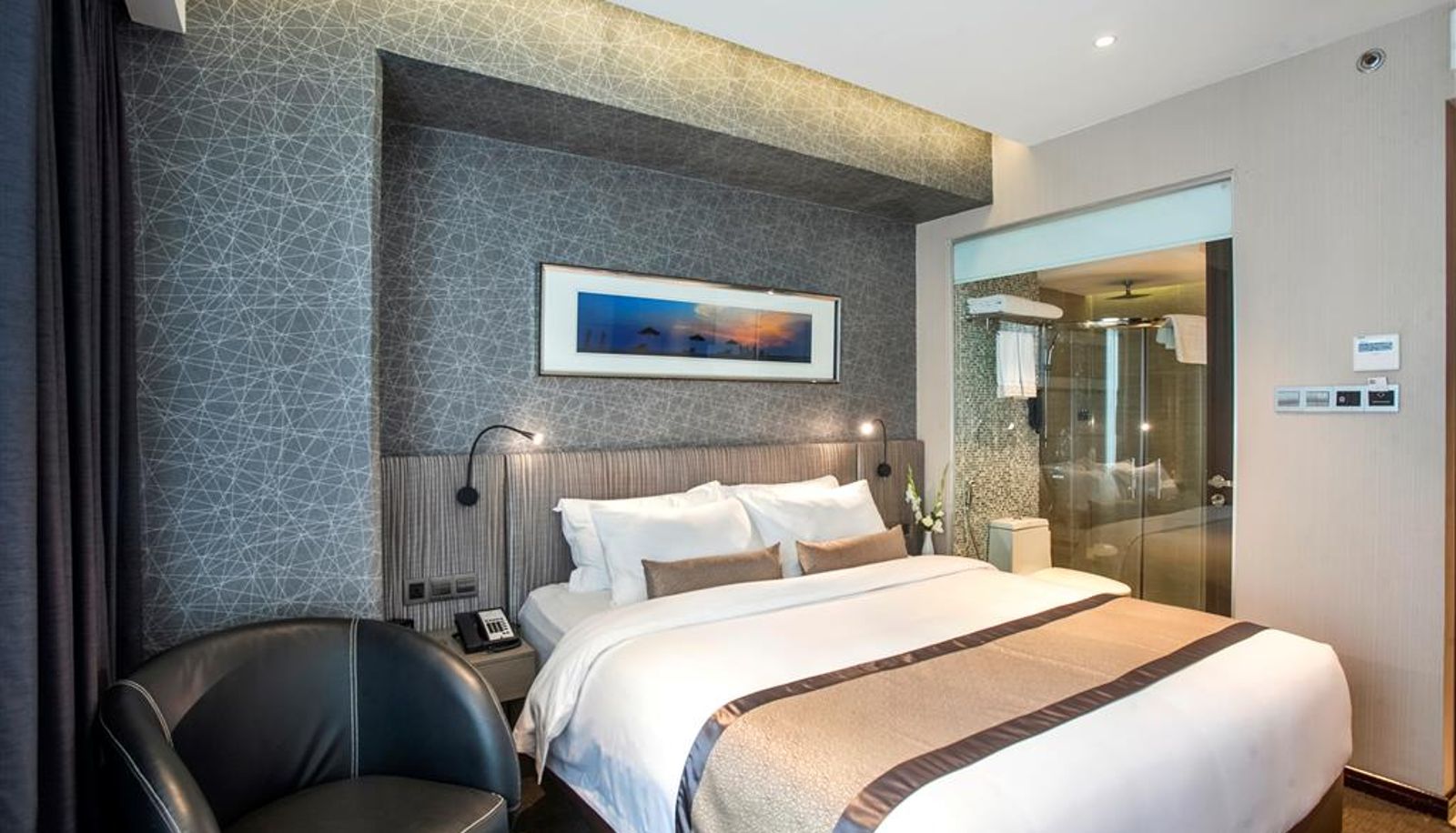 Room - Best Western Plus Maple Leaf