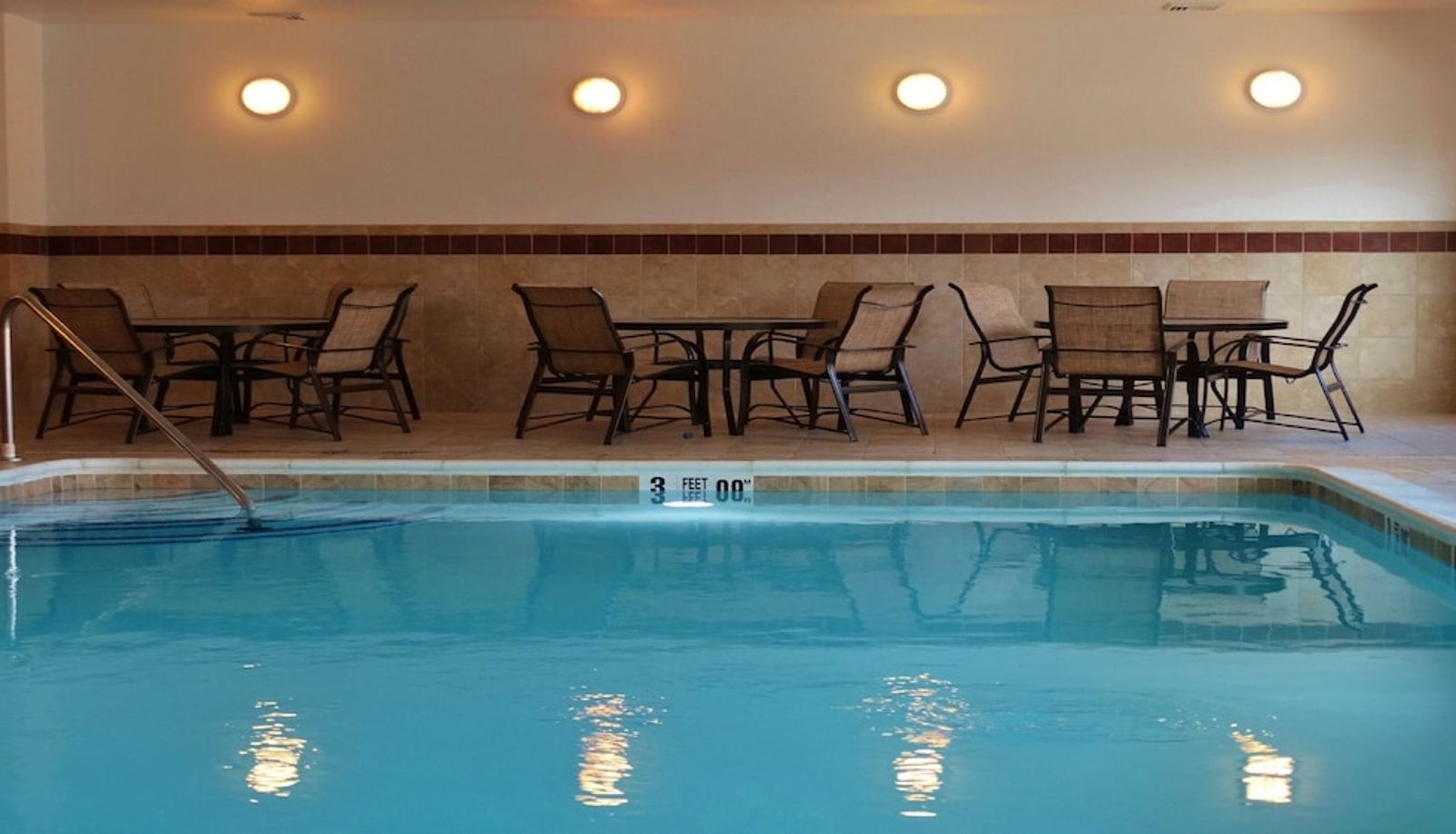 Piscina - Holiday Inn Express & Suites MONTGOMERY by IHG