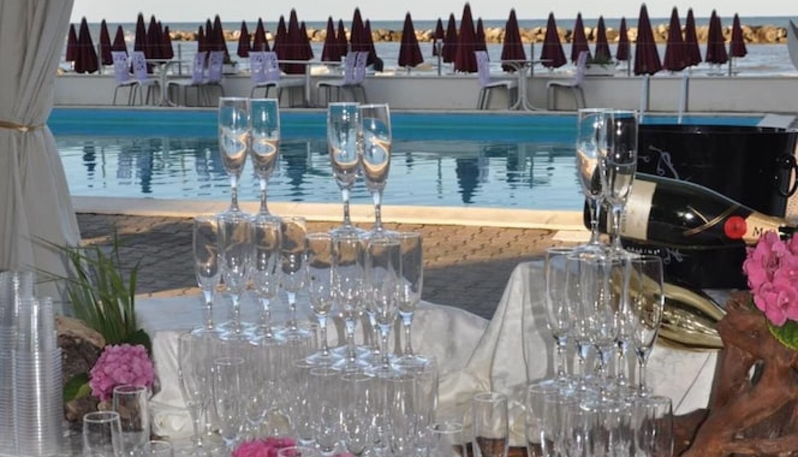 Pool - Hotel Classic