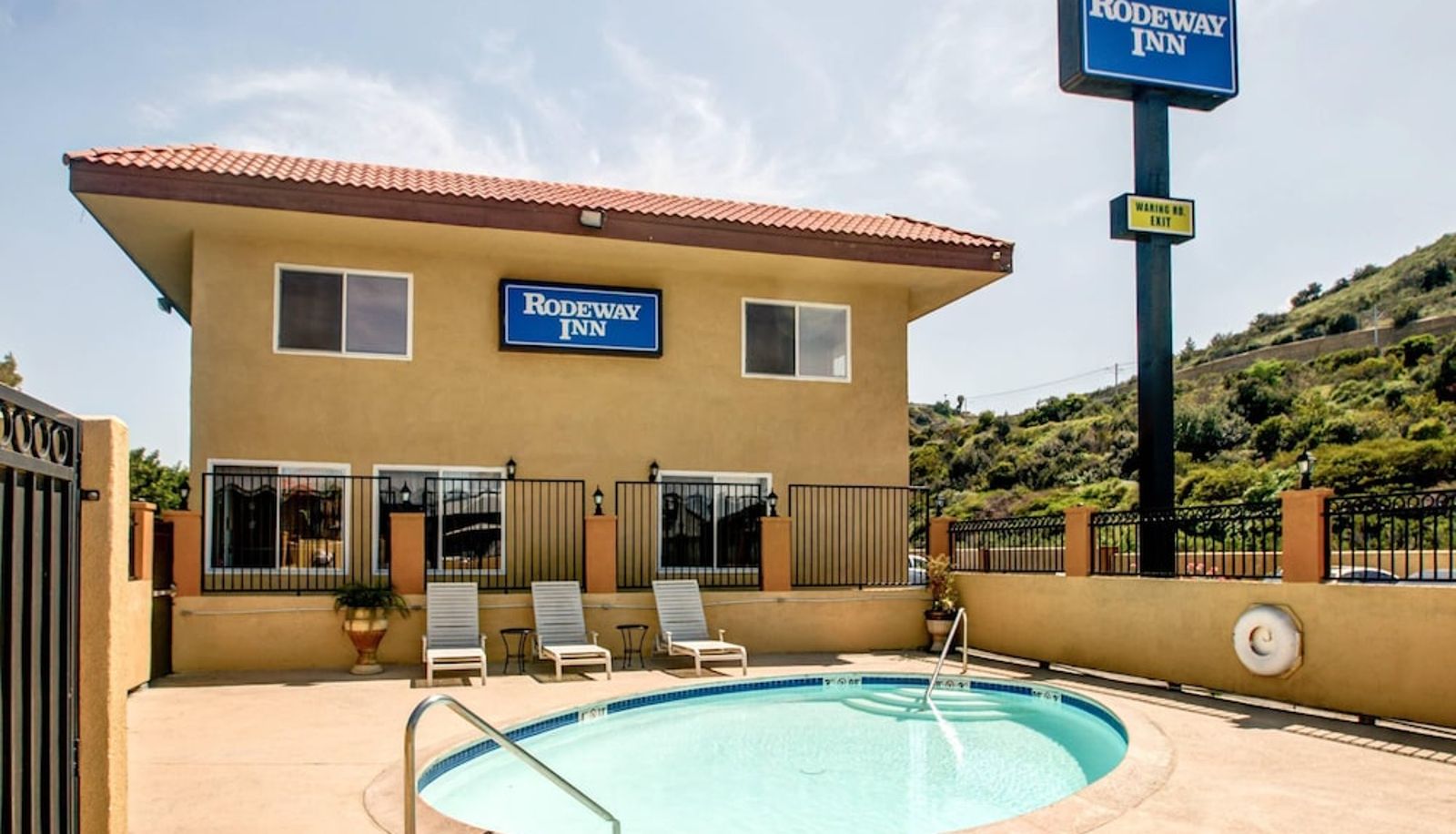 Piscina - Rodeway Inn San Diego Near SDSU