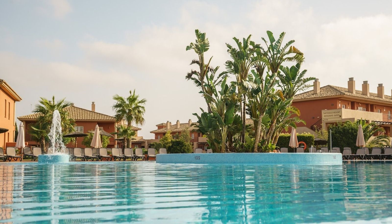 Piscina - Aparthotel ILUNION Sancti Petri