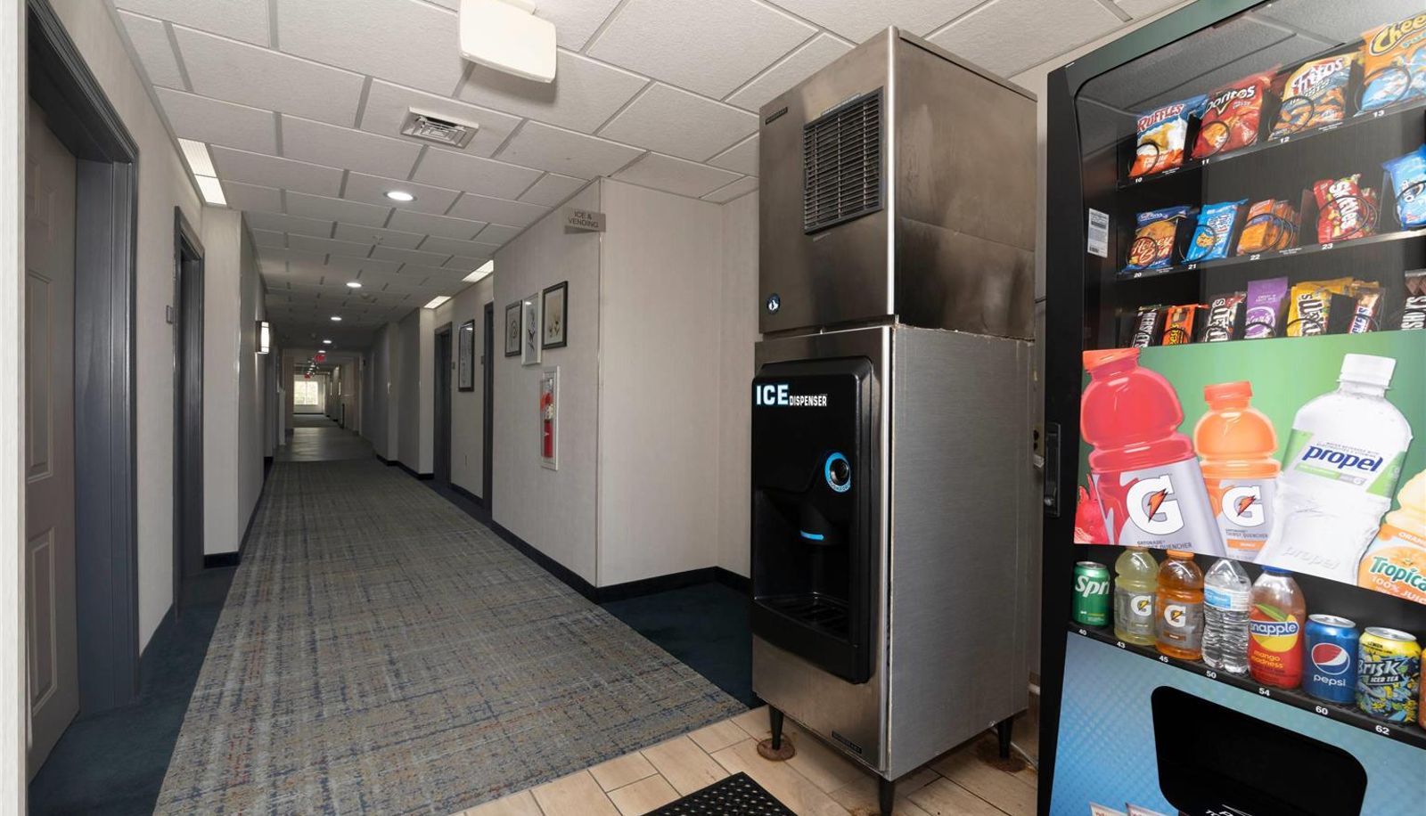 Sala - Country Inn & Suites by Radisson Harrisburg - Hershey West PA