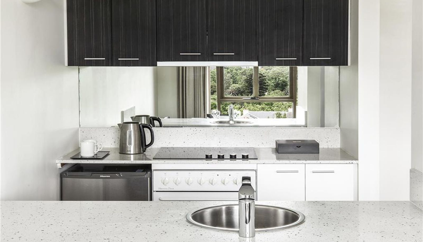 Zimmer - Mantra on Jolimont Melbourne