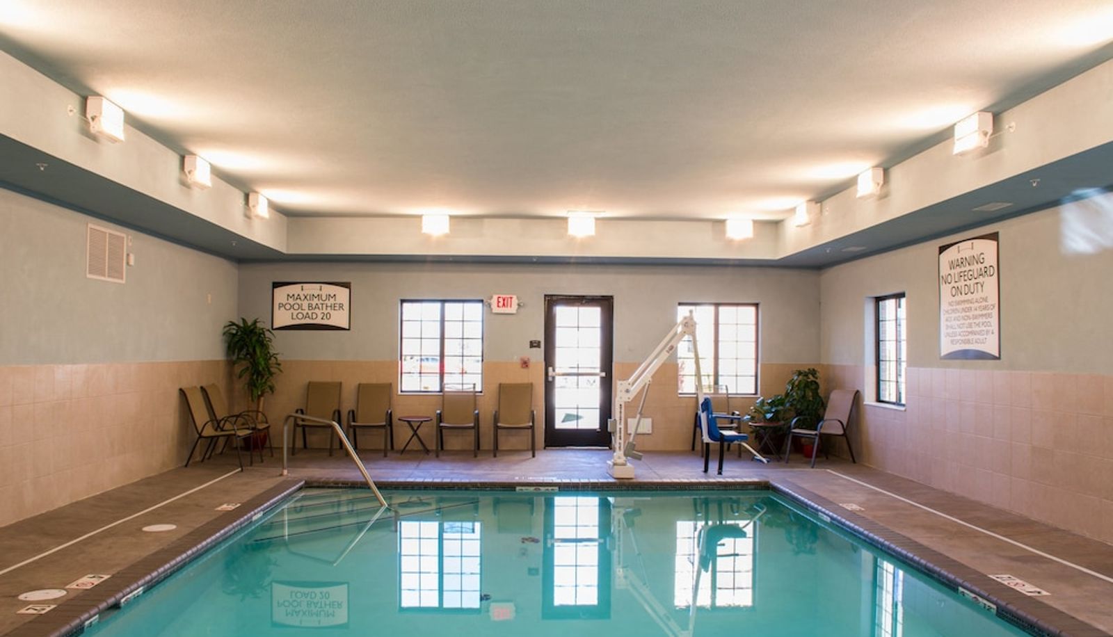 Pool - Staybridge Suites SCHERERVILLE by IHG