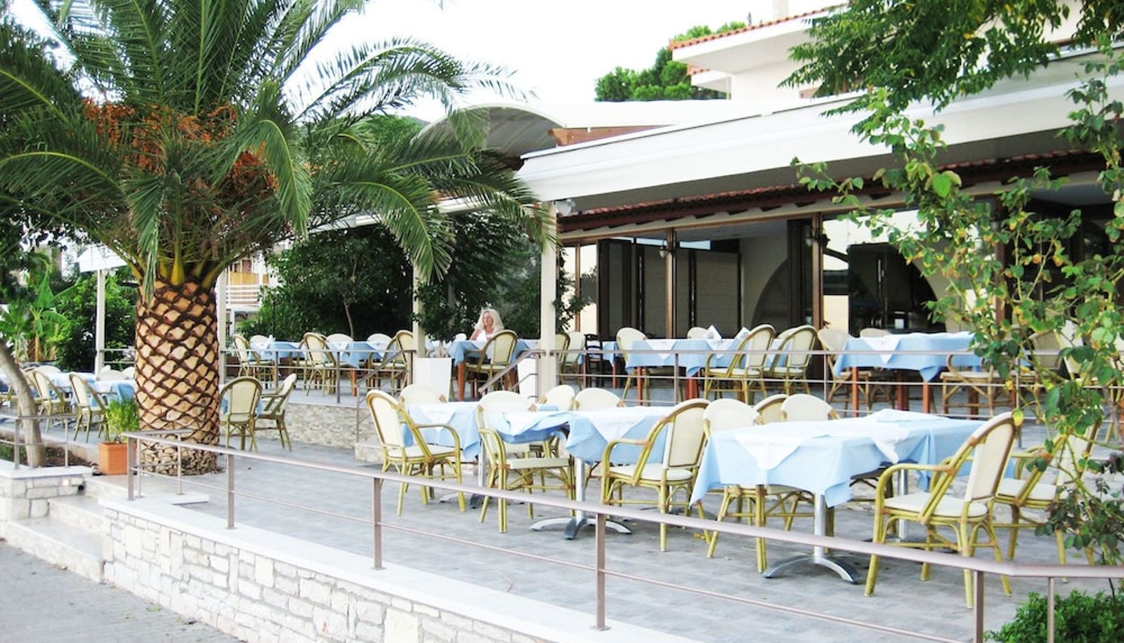 Restaurant - Sunset Hotel