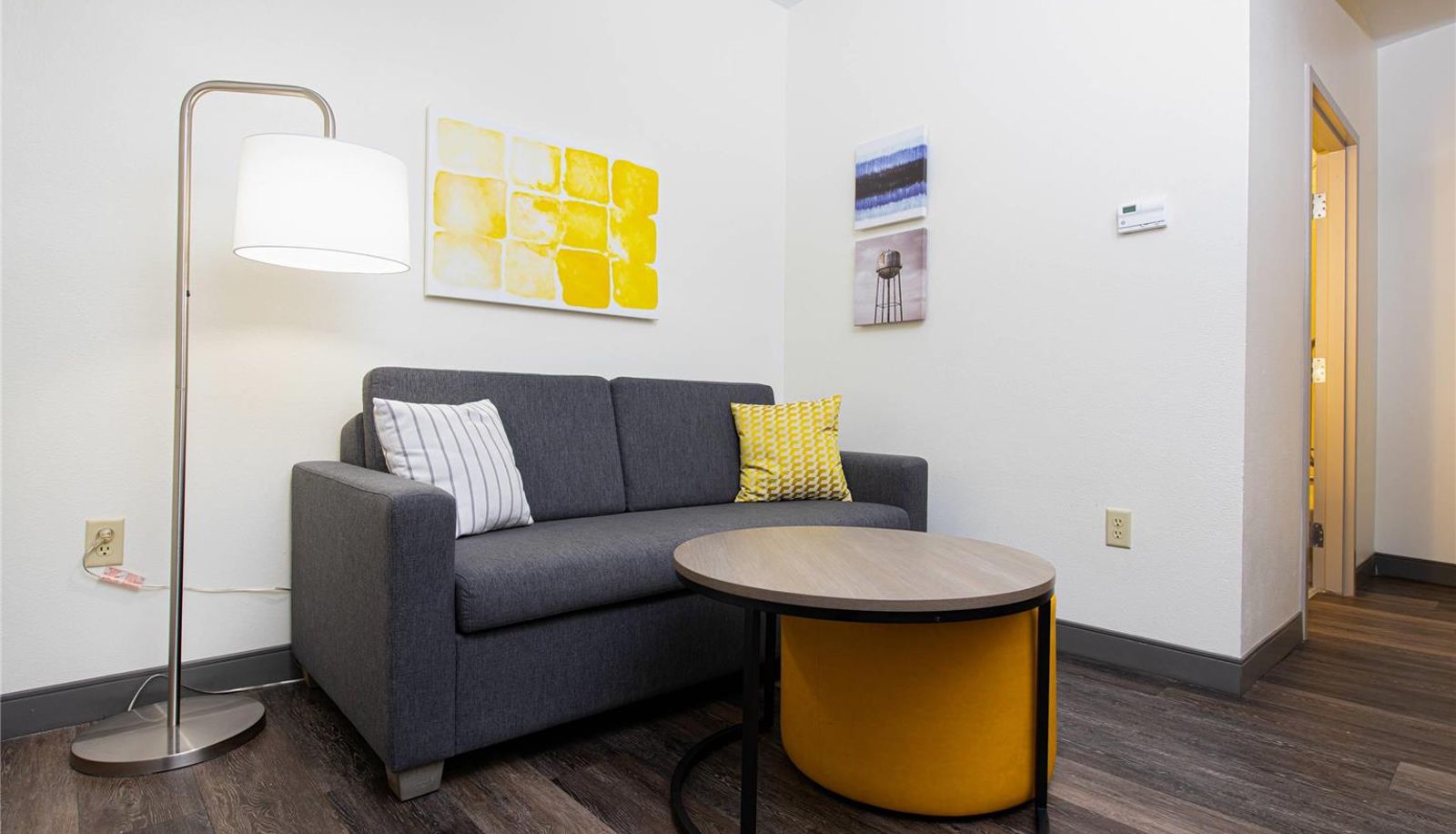 Zimmer - Comfort Suites Oil Center