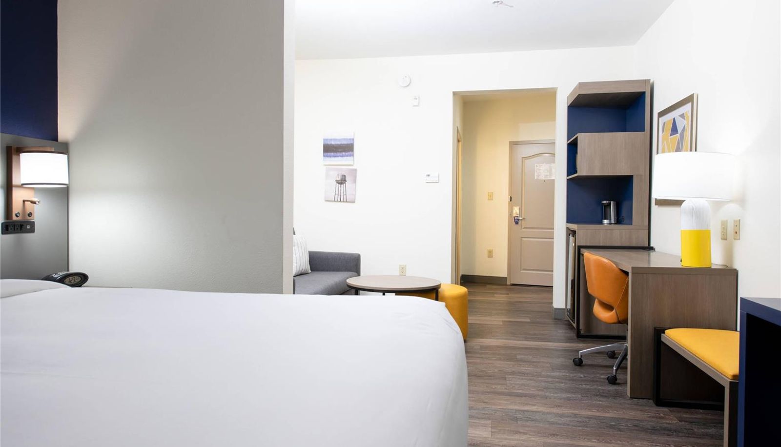 Zimmer - Comfort Suites Oil Center