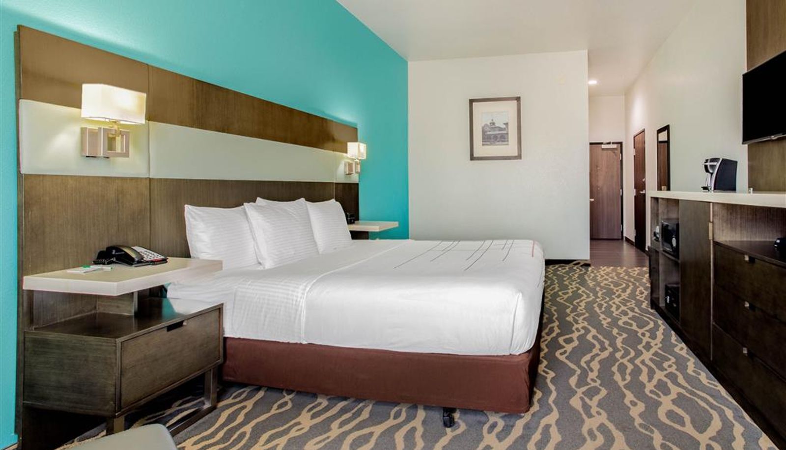 Room - La Quinta Inn & Suites by Wyndham Northlake Fort Worth