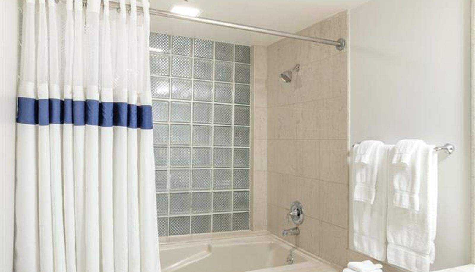 Room - Atheneum Suite Hotel Detroit