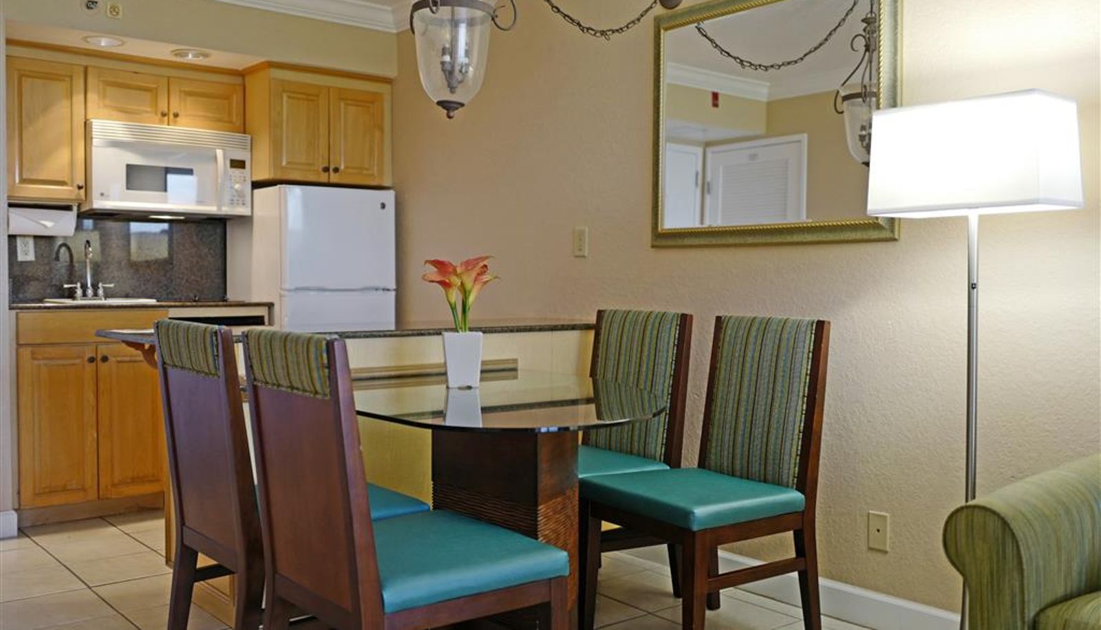 Zimmer - Palm Beach Shores Resort and Vacation Villas