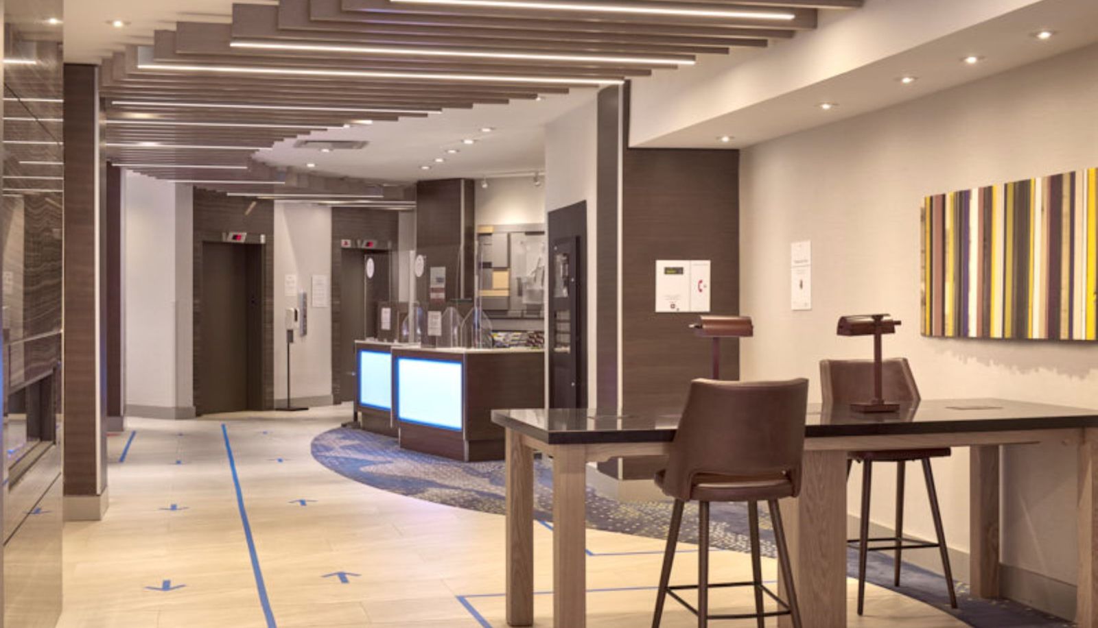 Info - Holiday Inn Express VANCOUVER-METROTOWN (BURNABY) by IHG