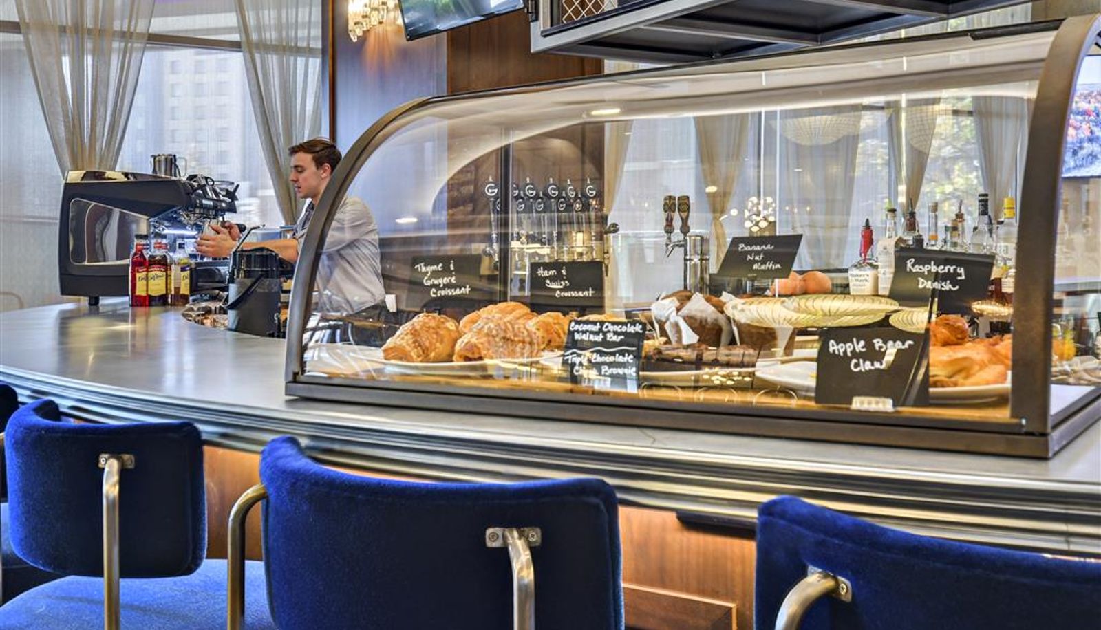 Bar - The Grove Hotel