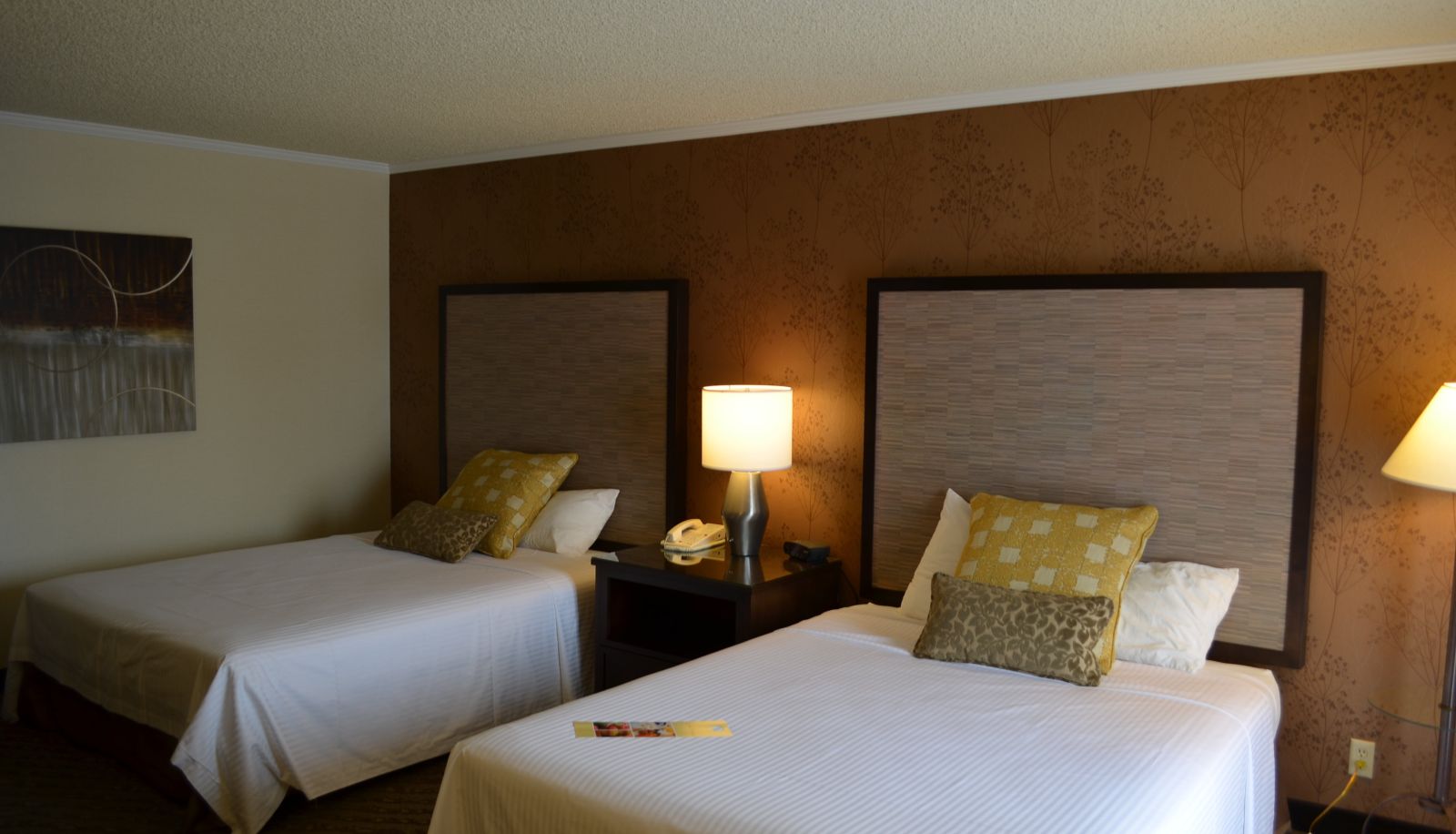 Room - Valley River Inn
