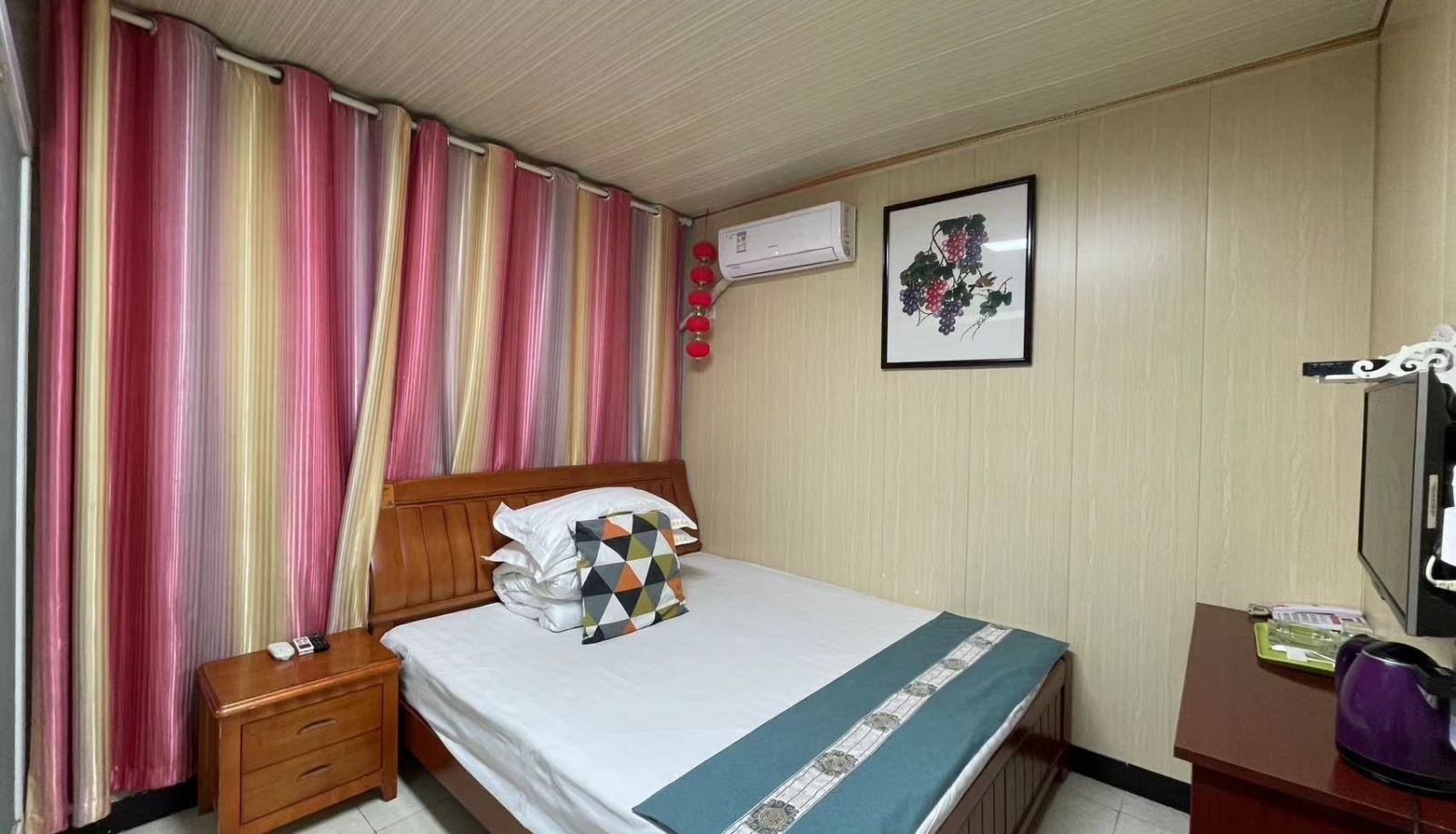 Chambre - Definitely a chain hotel (Andemen Subway Station Branch)